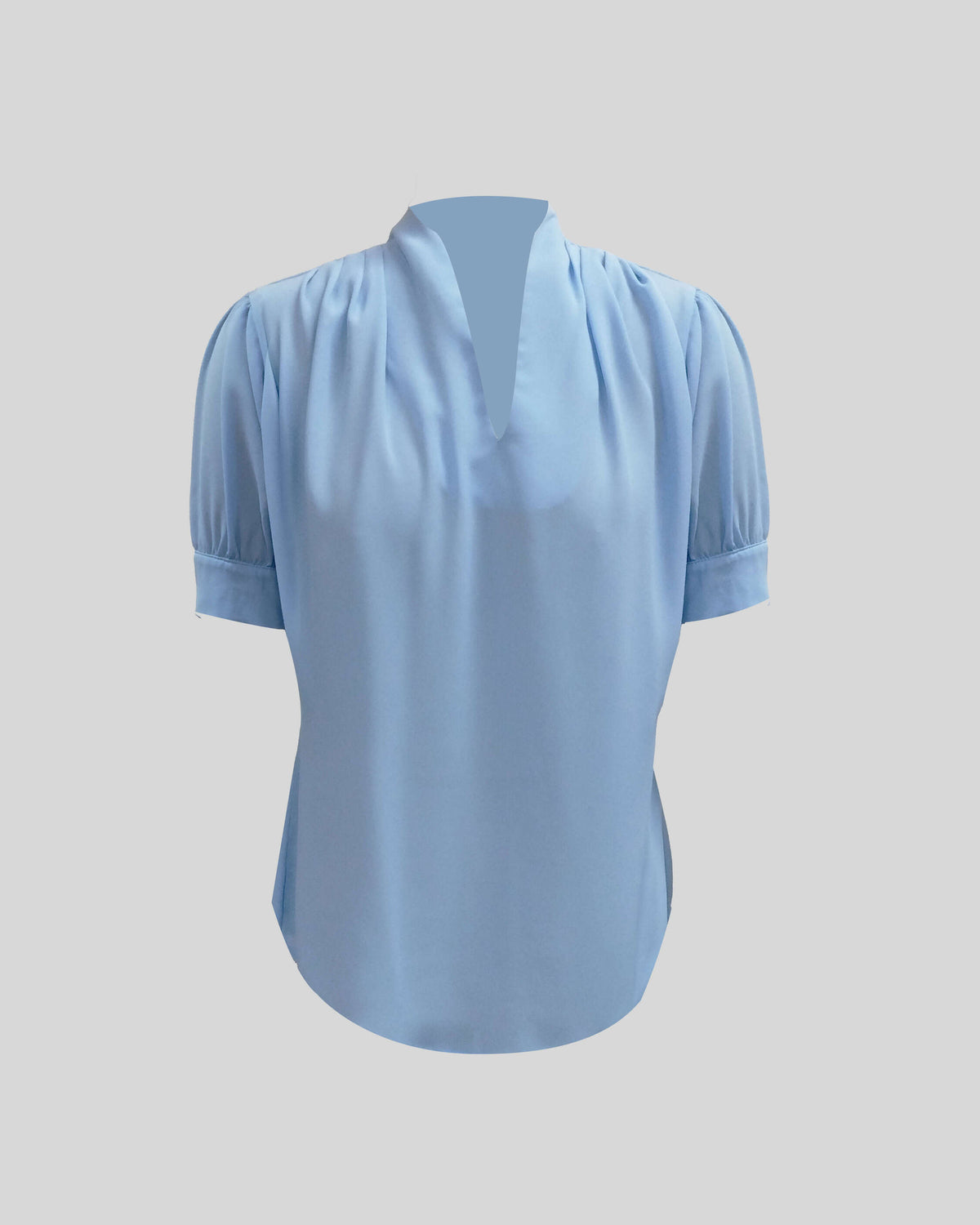 B009 - Cuffed short-sleeve V-neck blouse